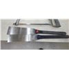 Image 2 : LOT OF HAND SAWS