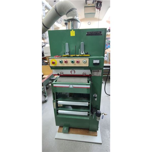 GENERAL INTERNATIONAL SANDER MODEL 15-040M2  7.5HP  220V 70AMP  RPM/1720 3 PHASE 60HZ COME WITH 10[x