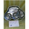 Image 1 : Vintage 1976 Wilton car cake pan #502-236