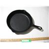Image 1 : Rare Javelin No.9 Cast Iron Skillet