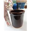 Image 2 : Small brown clay pot