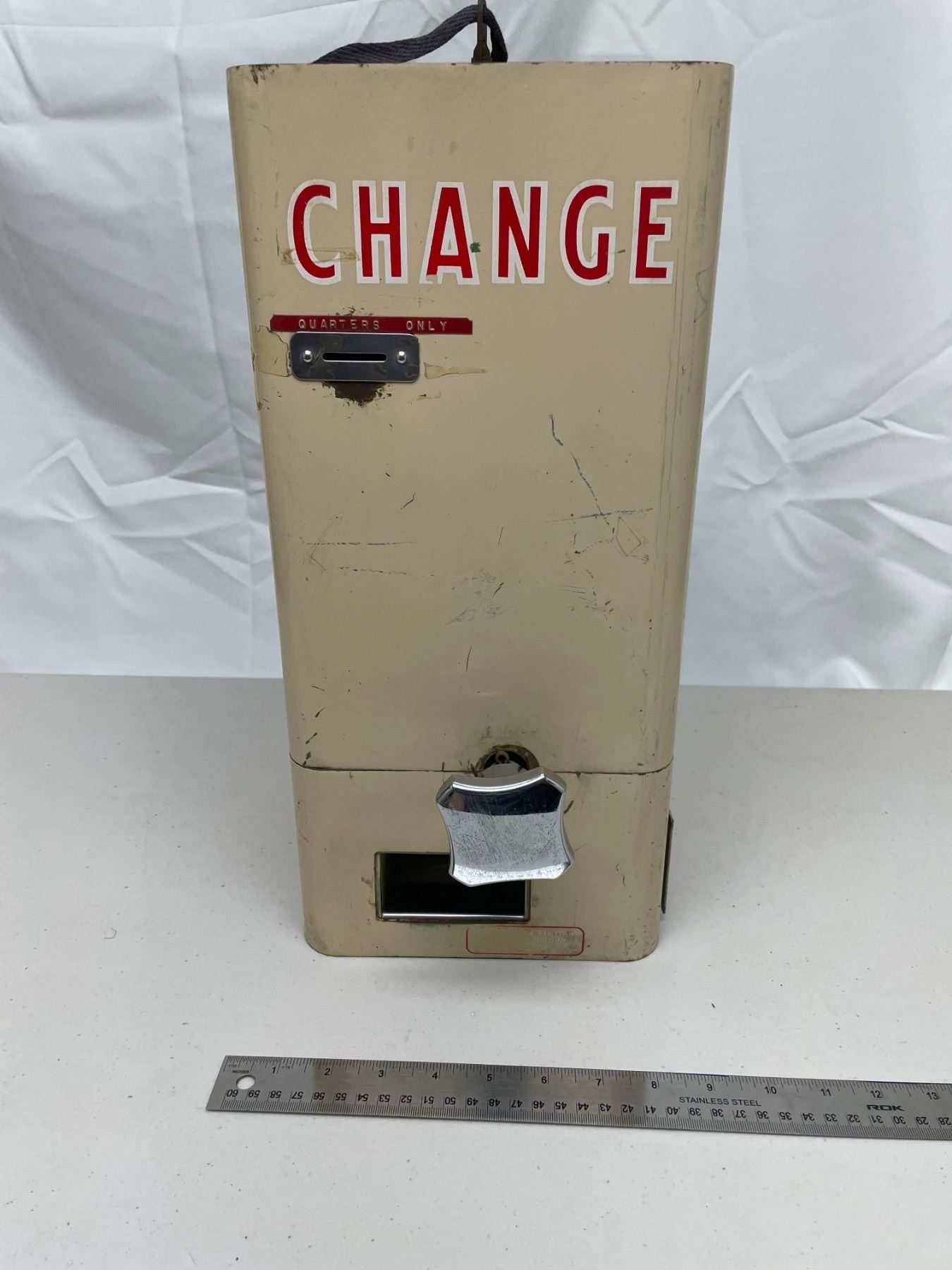 Vintage Change Machine - Schmalz Auctions