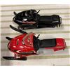 Image 2 : 2 Toy Polaris Snowmobiles