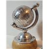Image 2 : 1960's perpetual globe calendar & small metal globe.