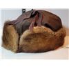 Image 4 : Leather mitts & fur trappers hat.