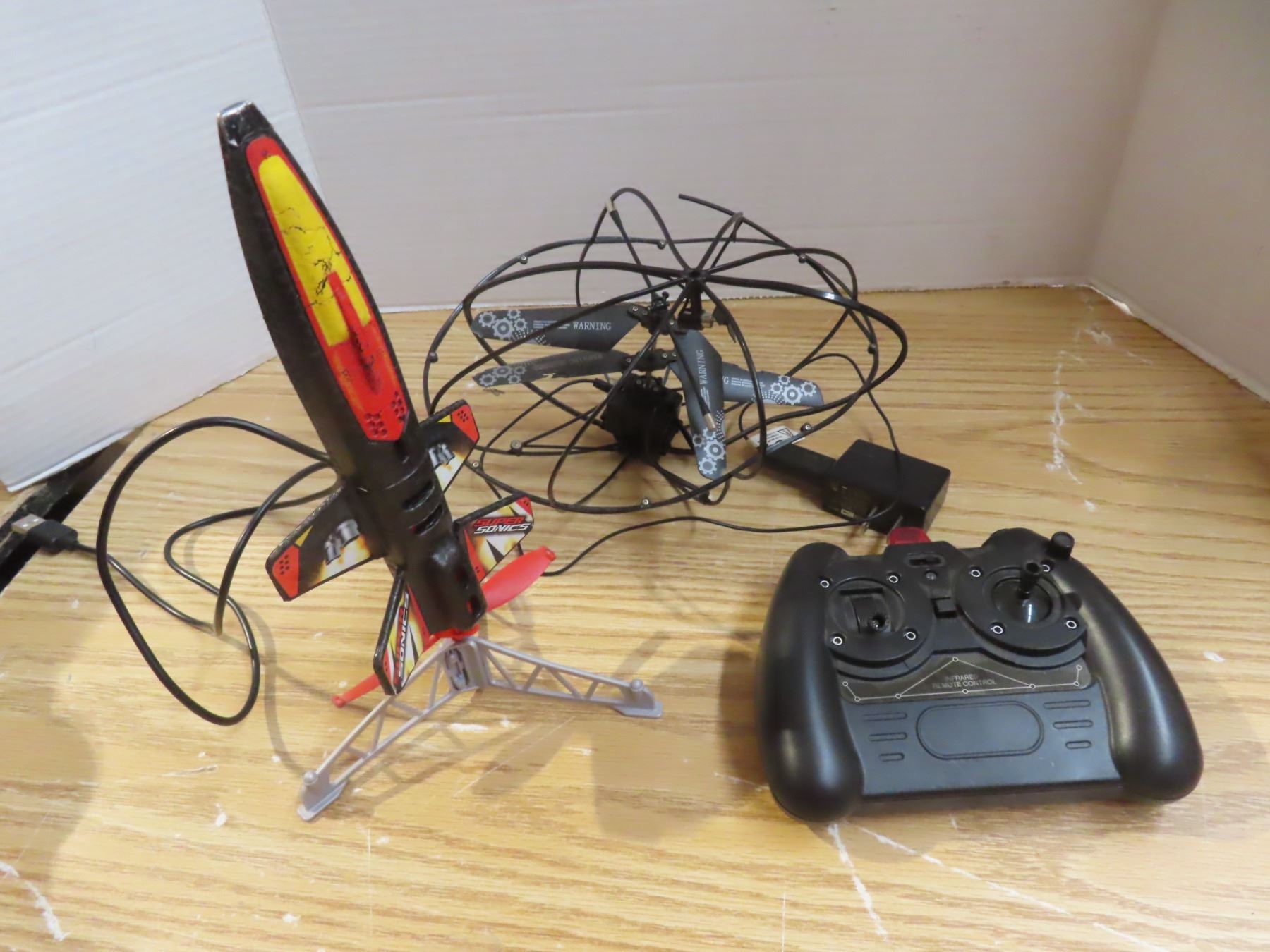 Rocket Remote Control USB powered rocket, remote control sphere drone - Schmalz Auctions