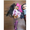 Image 3 : two dolls