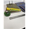 Image 3 : Vintage Calendar, Clipboard & Sprayer