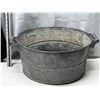 Image 1 : Vintage galvanized metal wash tub.