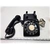 Image 3 : 2 Vintage telephones - 1 rotary, made in Canada - 1968 & 1989
