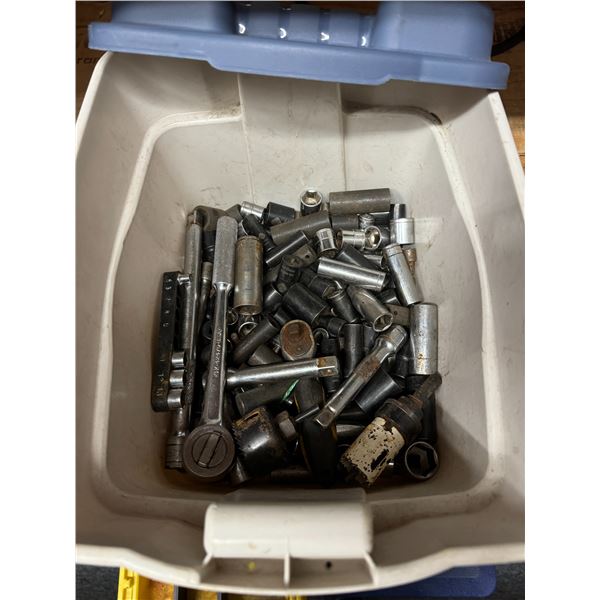 Assorted sockets