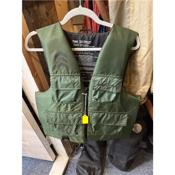 Sportsman vest chess size 76 to 122 cm 90 pounds and over