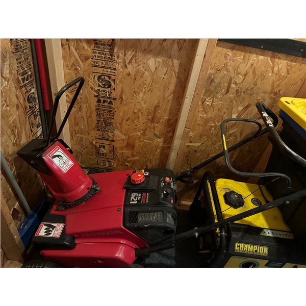 Honda 4 stroke HS 621 snowblower