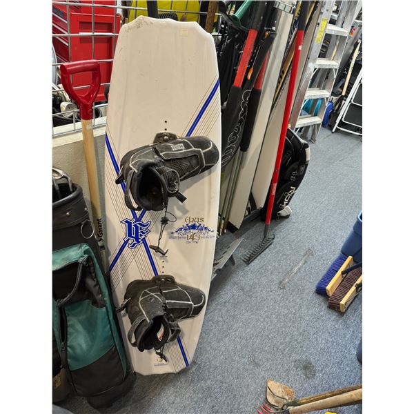 Liquid force wakeboard 143