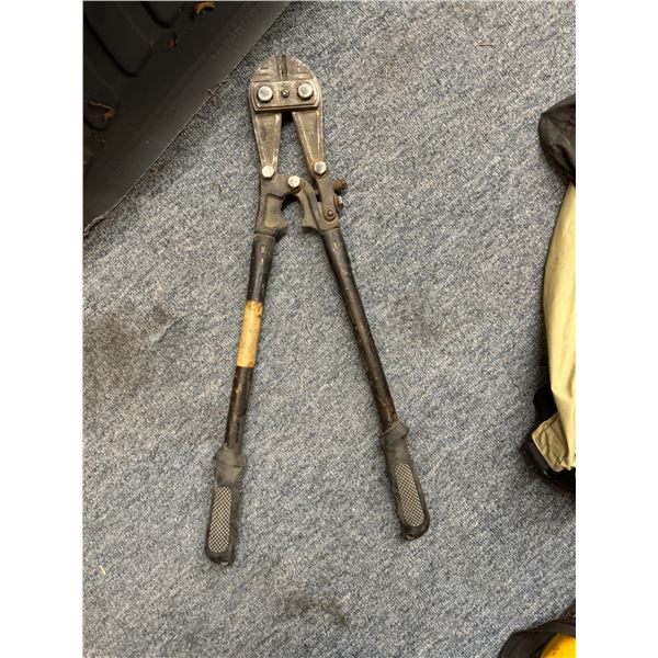 Bolt cutters 24"