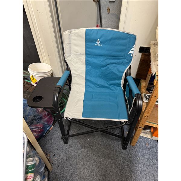 Woods chair with side table