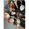 Image 2 : Golf clubs in bag