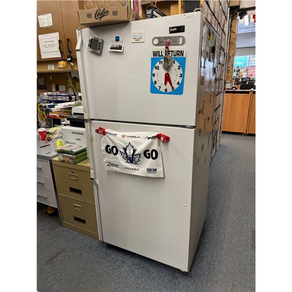 Inglus fridge contents, not included 29 3/4 slide 29 inches 65 1/4 tall