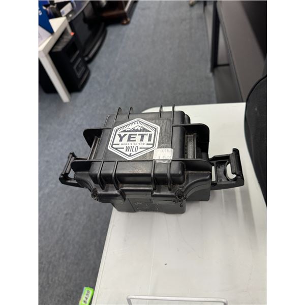 Yeti, dry case