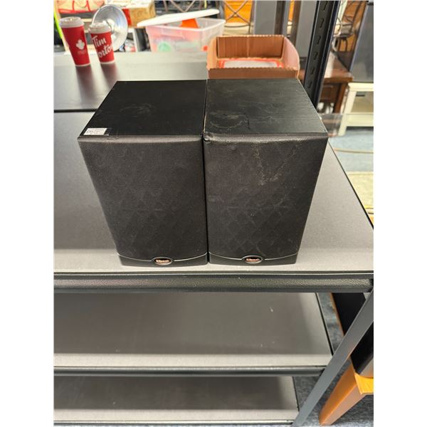 2 klipsch speakers