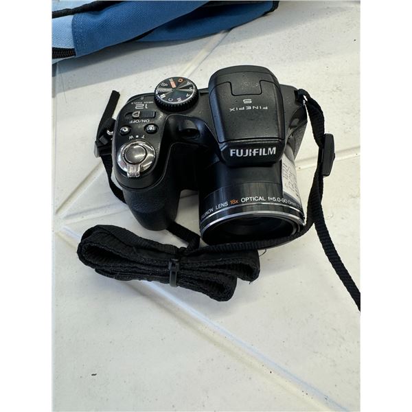 Fuji finepix  S camera