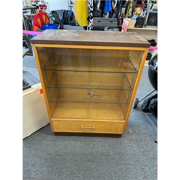 Display cabinet with key 30x14x40 tall