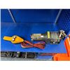 Image 1 : 3000lb winch and controller
