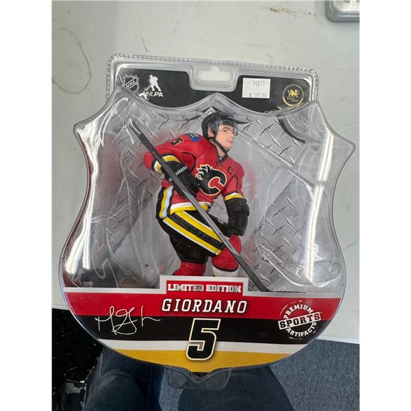 Limited edition Giordano figurine