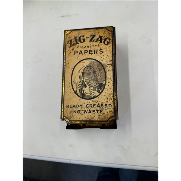 Zigzag, cigarette paper holder