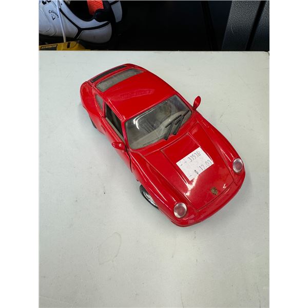 Porsche 911 model car