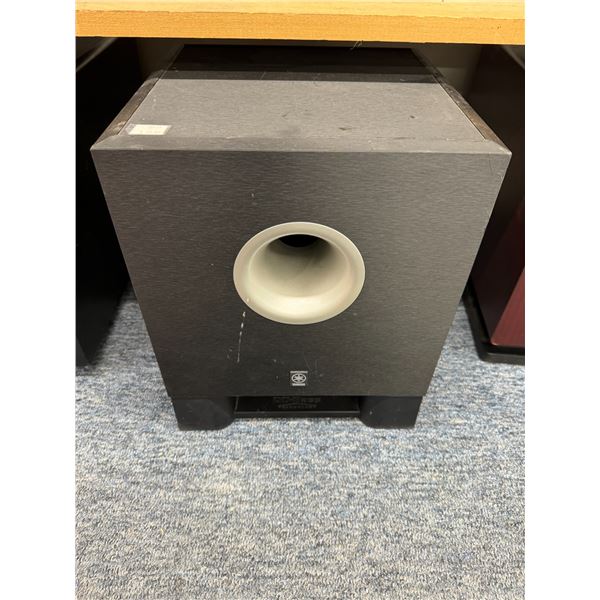 Yamaha sub woofer