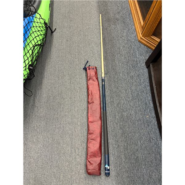19 oz pool cue and bag