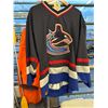 Image 1 : Canucks jersey with signature? XL