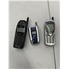 Image 1 : 3 cell phones