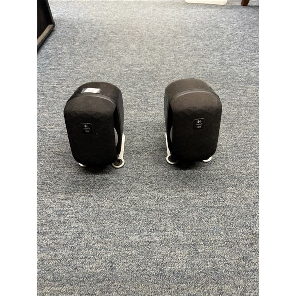 2 Logitech speakers