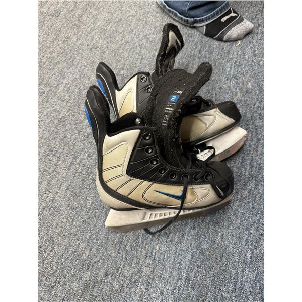 Hockey skates 4