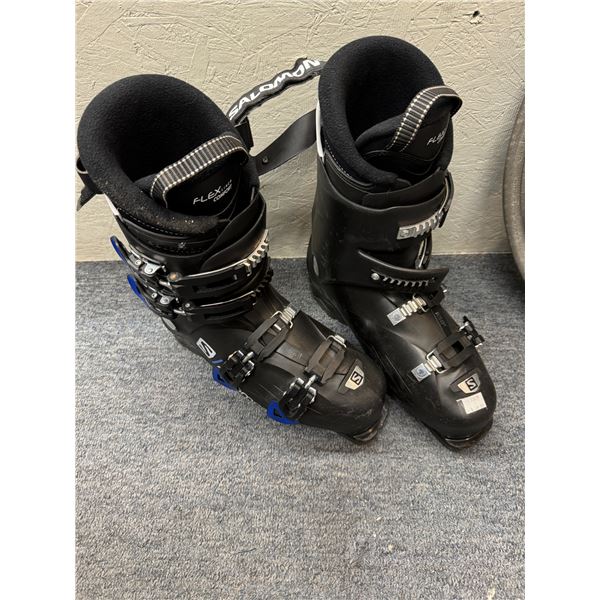 Ski boots 28
