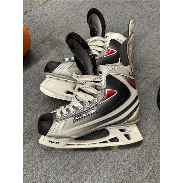 Bauer skates 5.5