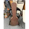 Image 1 : Guitar case