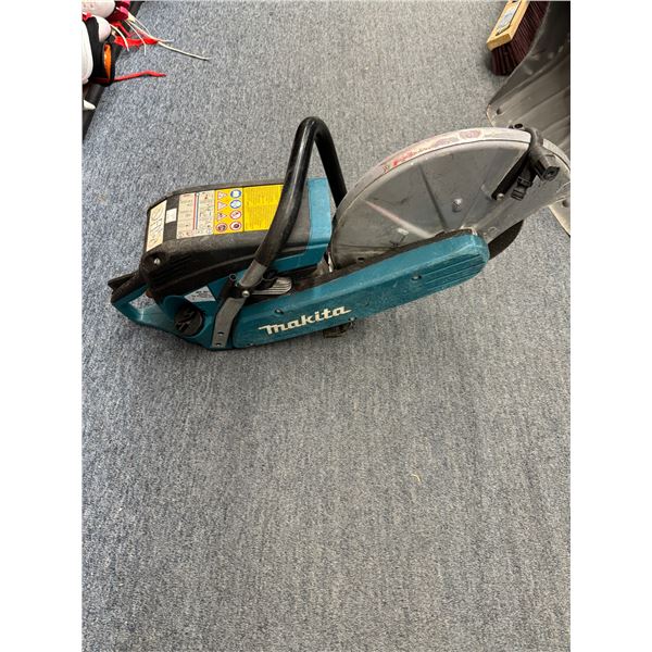 Makita saw