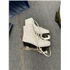Image 1 : Figure skates 1