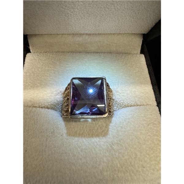 Square stone men's ring 10k 10.6g