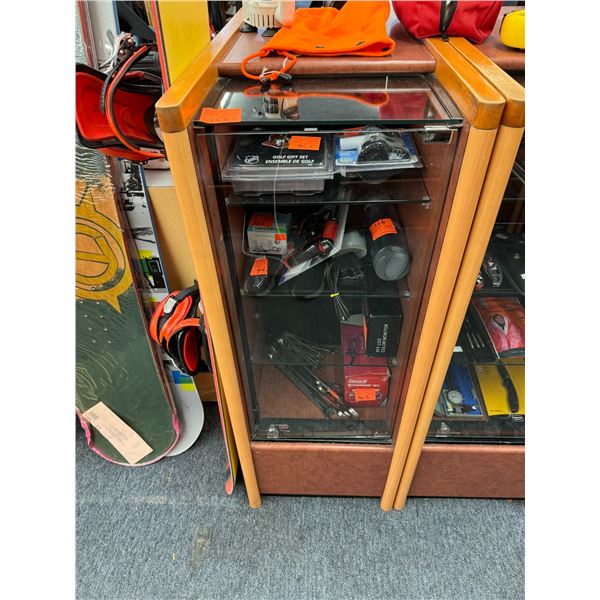 Display cabinet (cabinet only) 15.75x30x42.5 tall