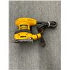 Image 1 : Dewalt sander