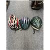 Image 1 : 3 helmets
