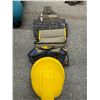 Image 1 : Tool belts and hard hat