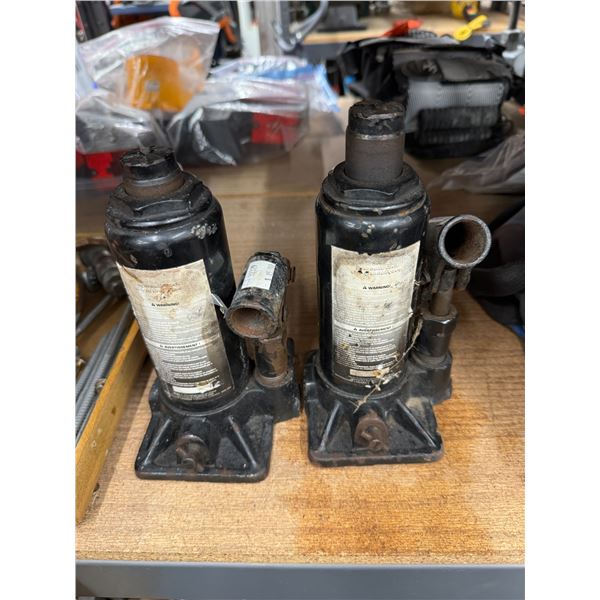 2 bottle jacks