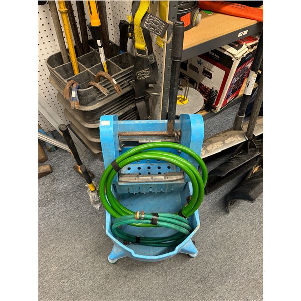 Mop bucket with 2 hoses
