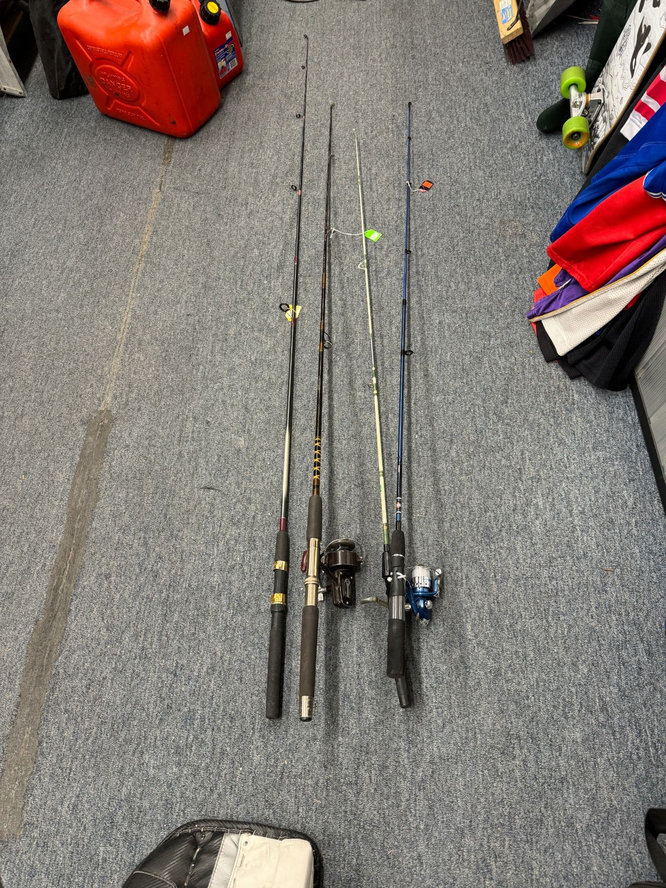 4 fishing rods 2 reels