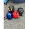 Image 1 : 4 helmets